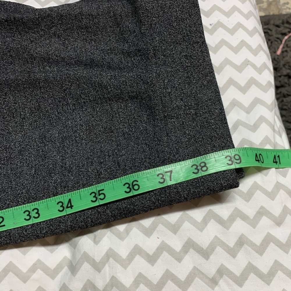 Lou & Grey dark heathered grey leggings - Picture 5 of 5